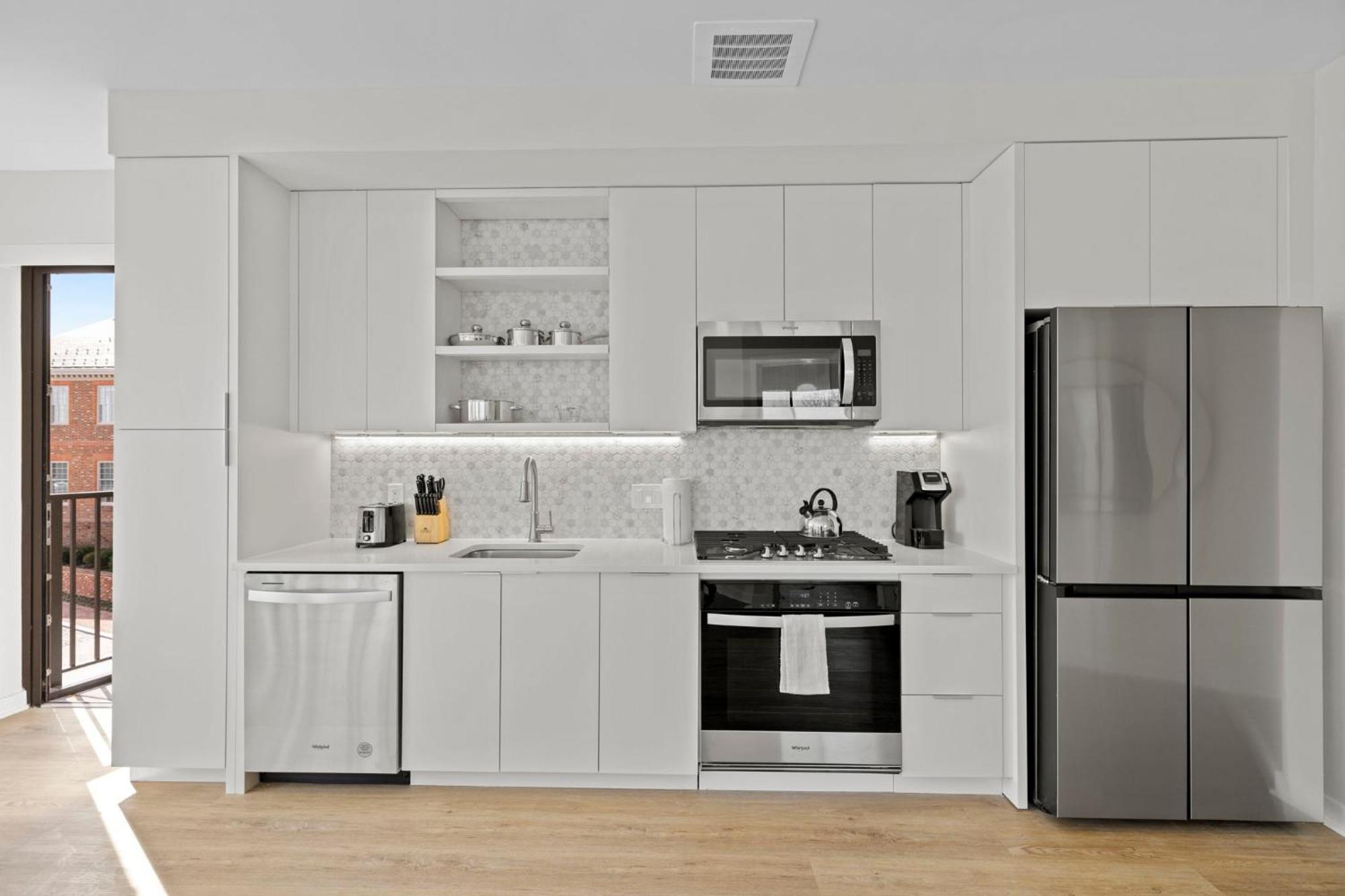 Placemakr Cathedral Heights Apartment Washington Room photo