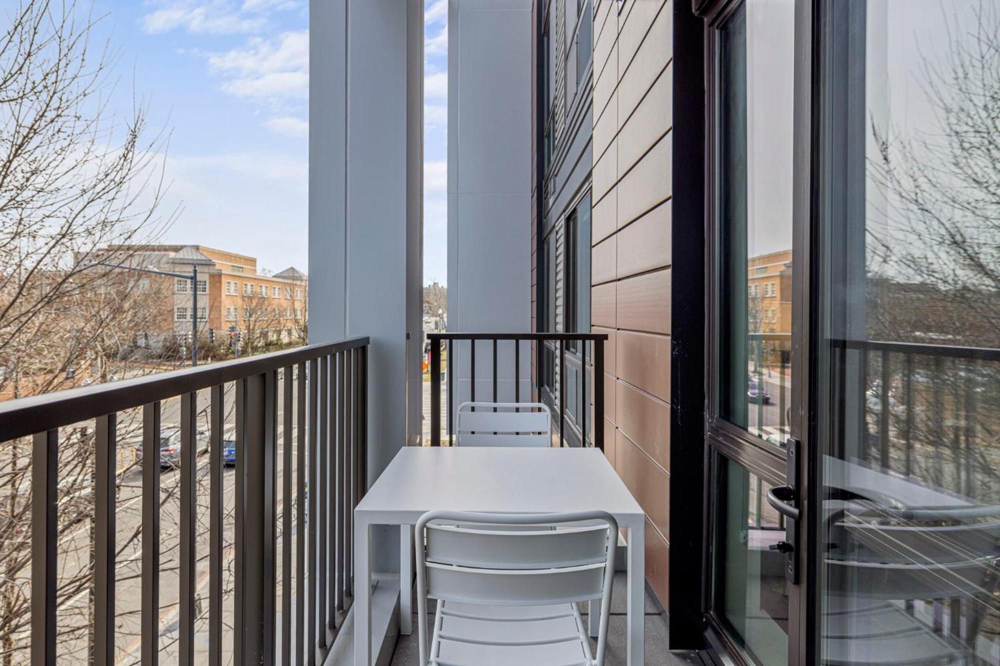 Placemakr Cathedral Heights Apartment Washington Room photo